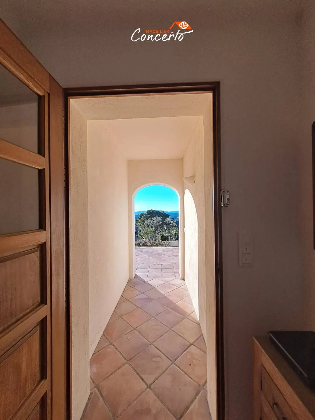 maison 6 pièces à Callas (83830) — photo 2