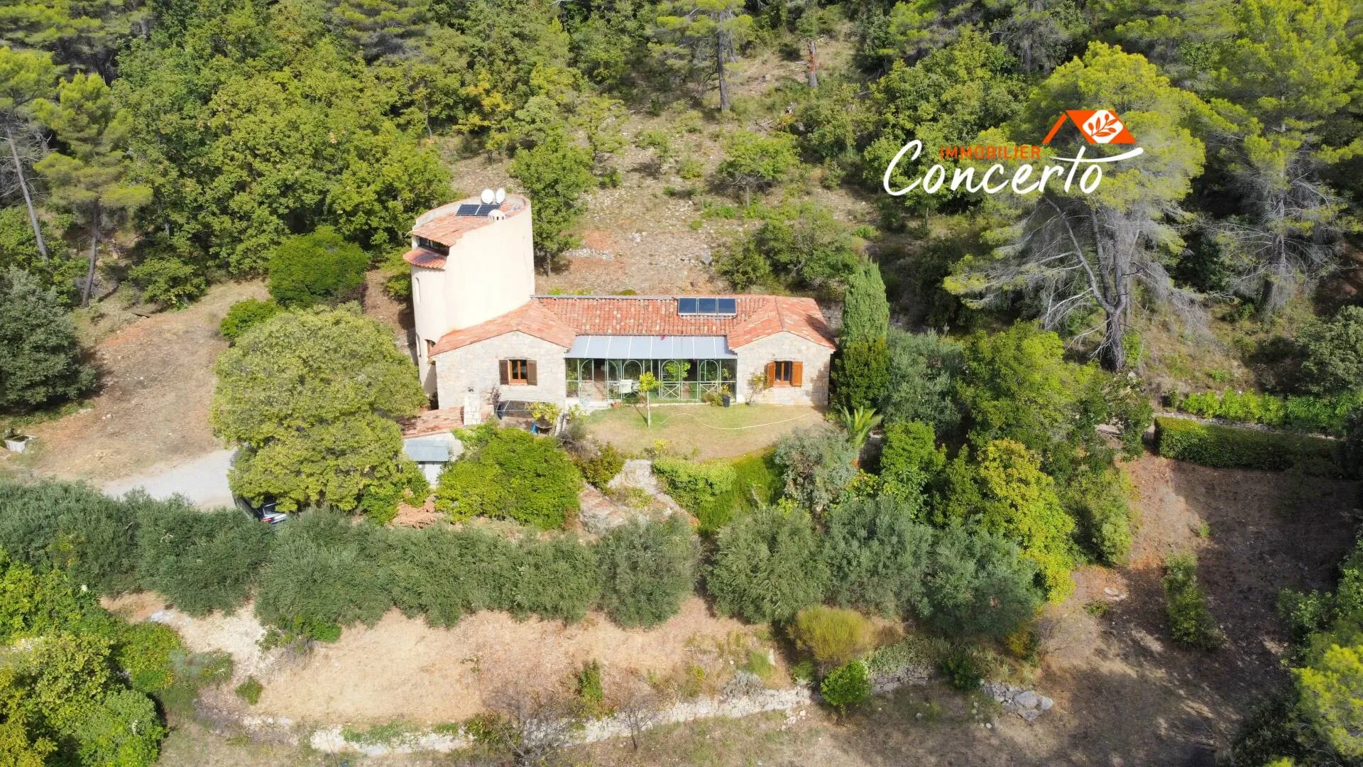 propriété 7 pièces à Callas (83830)