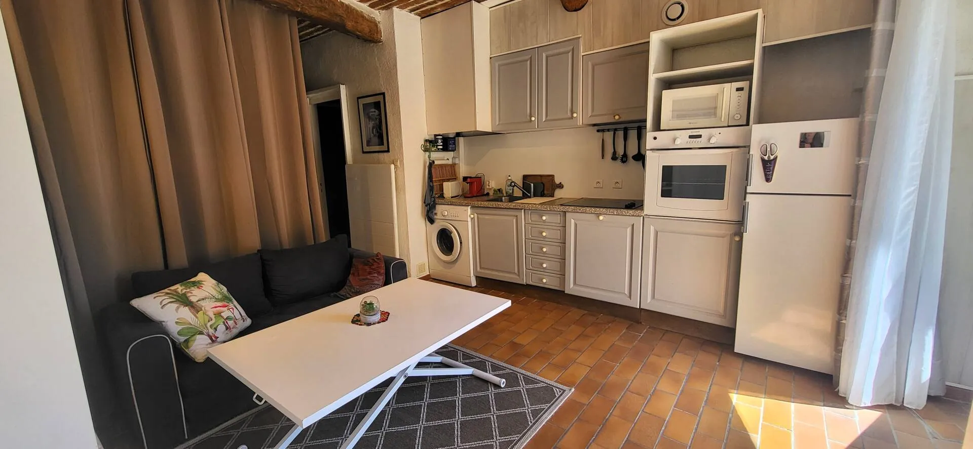 studio à Callas (83830)