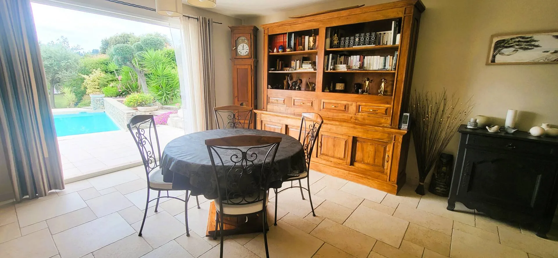maison 6 pièces à Callas (83830) — photo 2