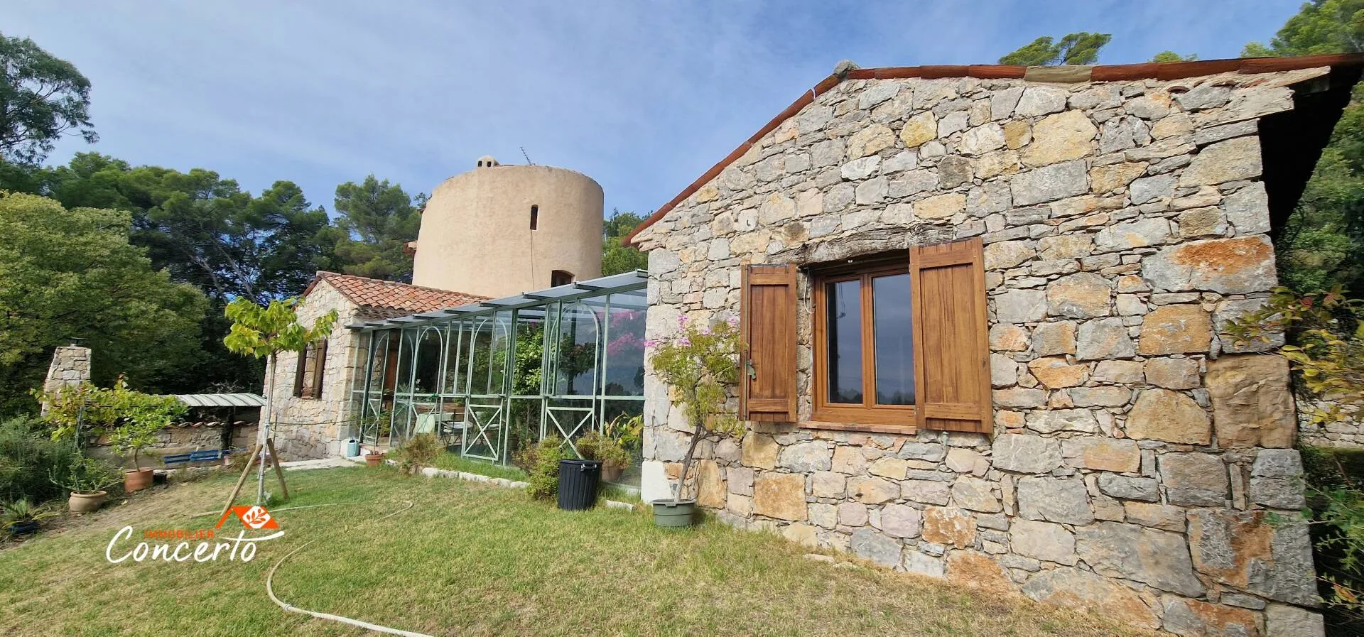 propriété 7 pièces à Callas (83830) — photo 4