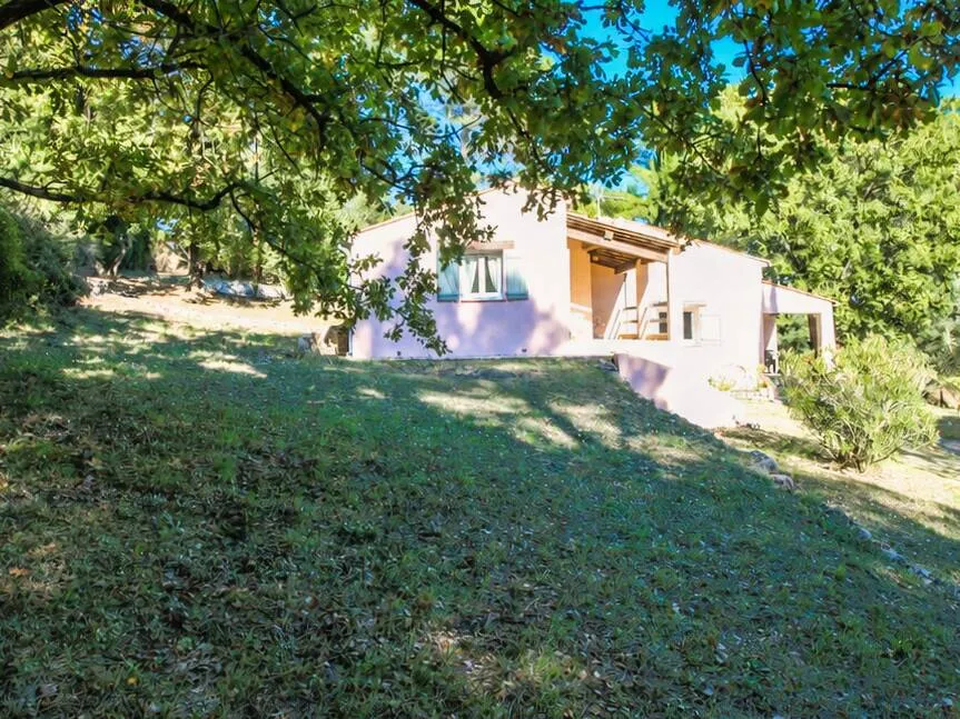 maison 3 pièces à Figanières (83830)