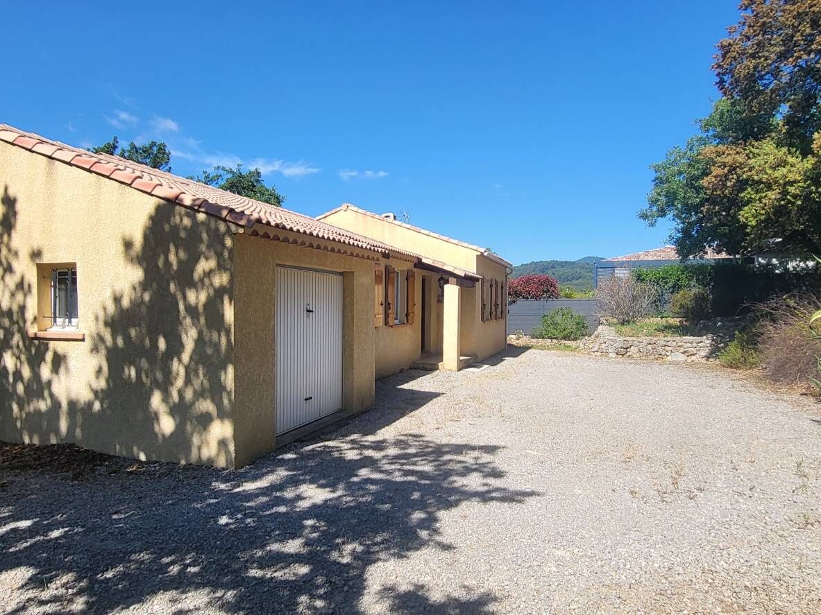 Villa de plain-pied de 120m² sur 2700M² de terrain