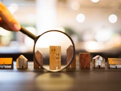 Vendre son bien en été à Callas : bonne ou mauvaise idée ?