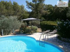 Villa de plain-pied proche village