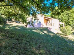 Villa sur 2190m² à Figanières.